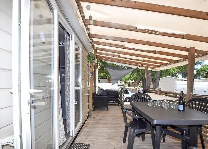 Mobile Home Proche Mer Piscine