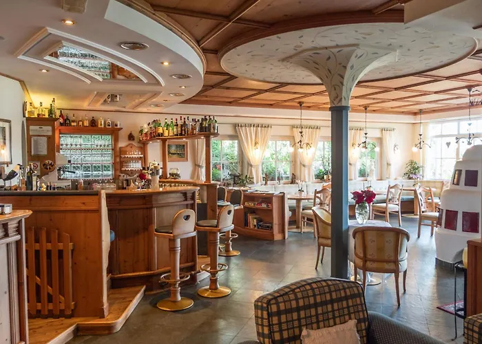 Hotel Koenig Laurin San Genesio Atesino
