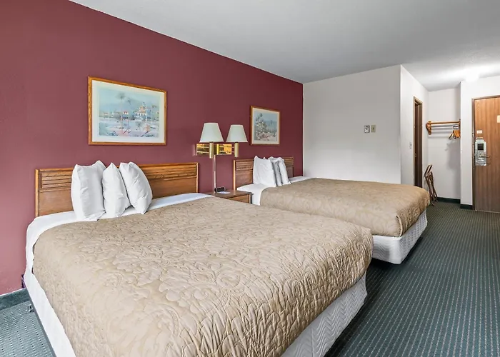Wautoma Inn By Oyo Near Airport Wi 73