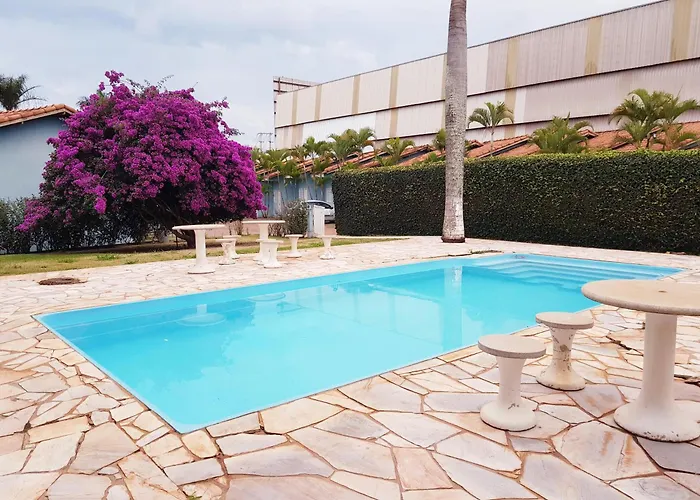 Cravinhos Park Hotel