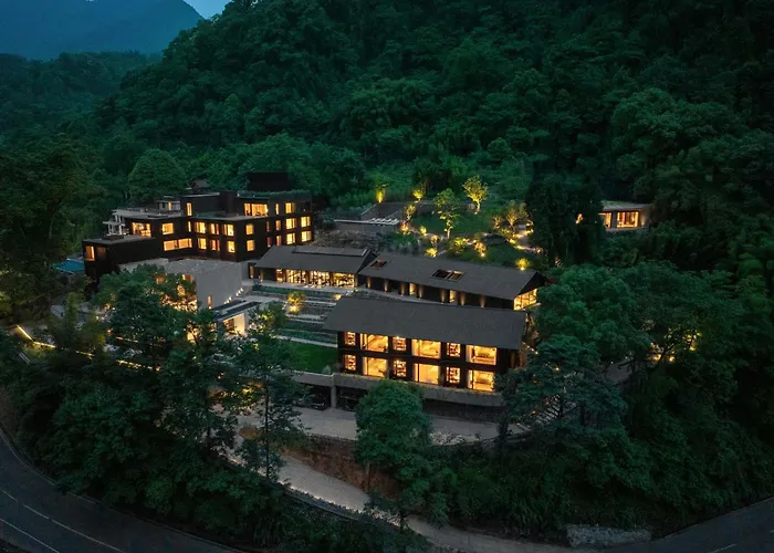 Zoland Resort Hotel -Emei Mountain