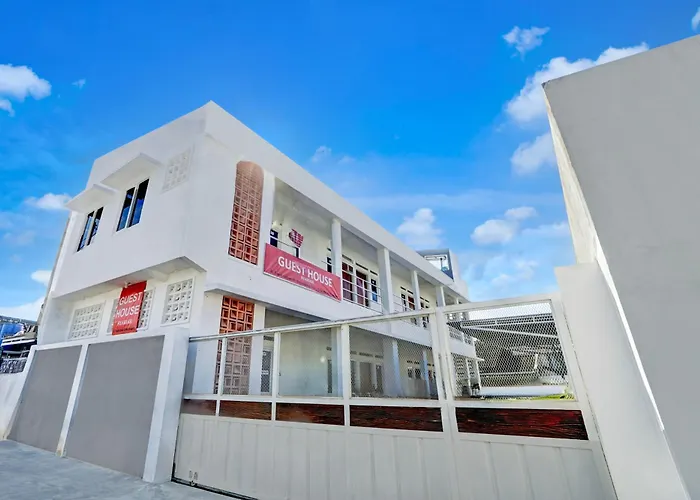 Oyo Madani Guest House Syariah