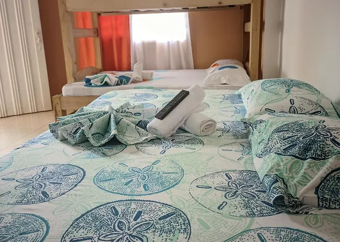 Encatador Hotel En Ladrilleros