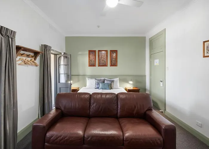 George Inn Rooms At Royal Tenterfield