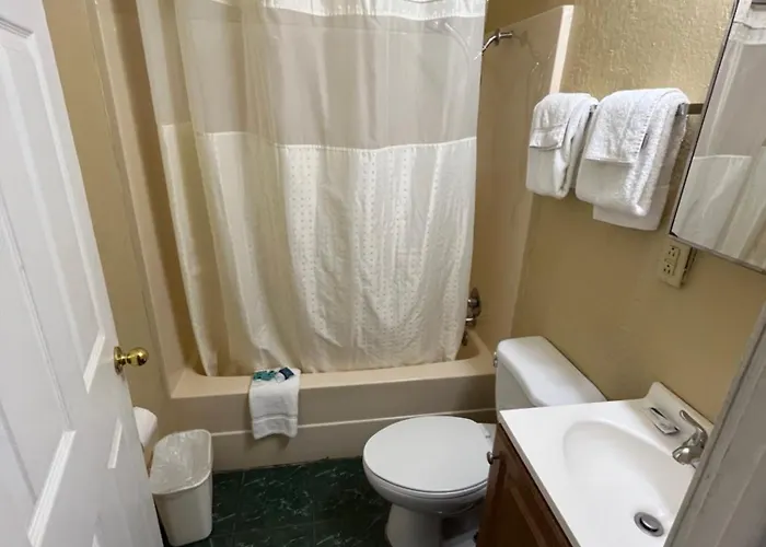 Economy Inn Express