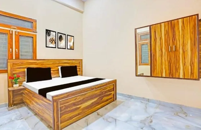 Hitech Hotel