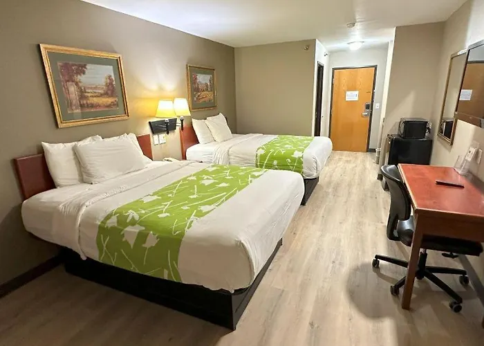 Larned Inn & Suites