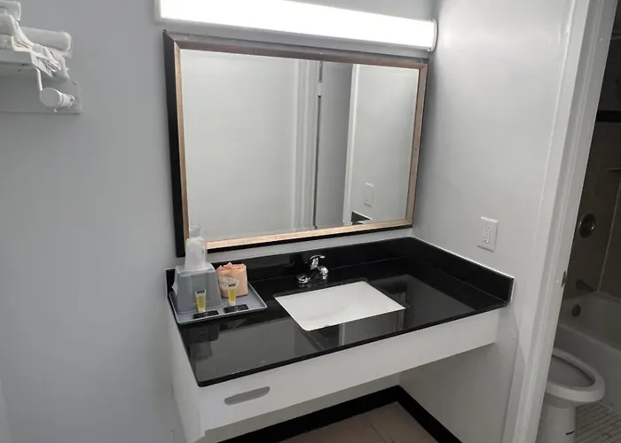 Economy Inn