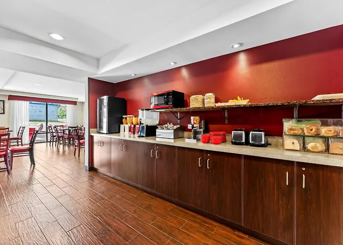 Red Roof Inn Plus+ & Suites Malone