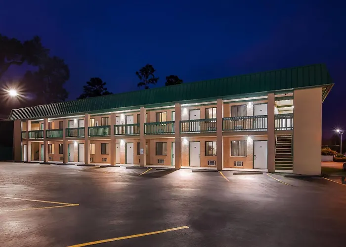 Super 8 By Wyndham Columbia/Ft. Jackson Sc