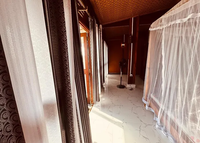Hotel Nadee
