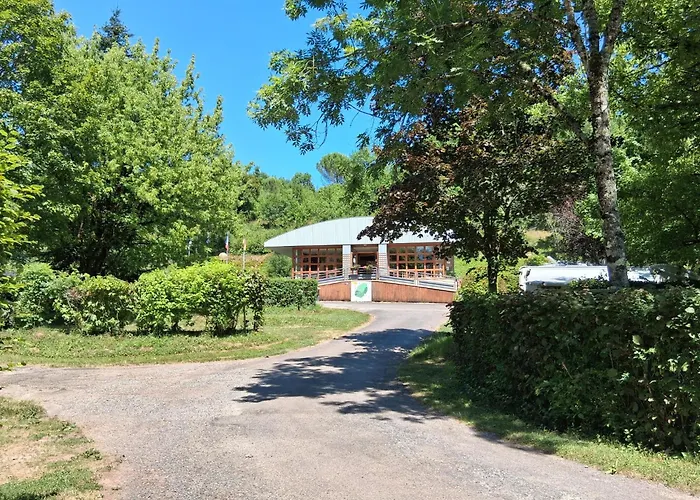 Camping De Collonges-La-Rouge