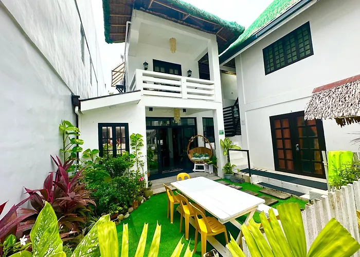 Backdoor Villa