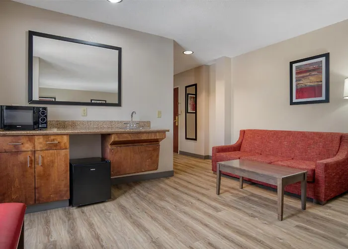 Best Western Plus Philadelphia-Choctaw Hotel And Suites