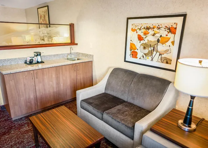 Crystal Inn Hotel & Suites - Salt Lake City