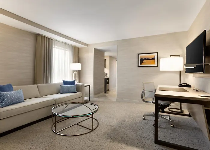 Doubletree Suites By Hilton Hotel Boston - Cambridge