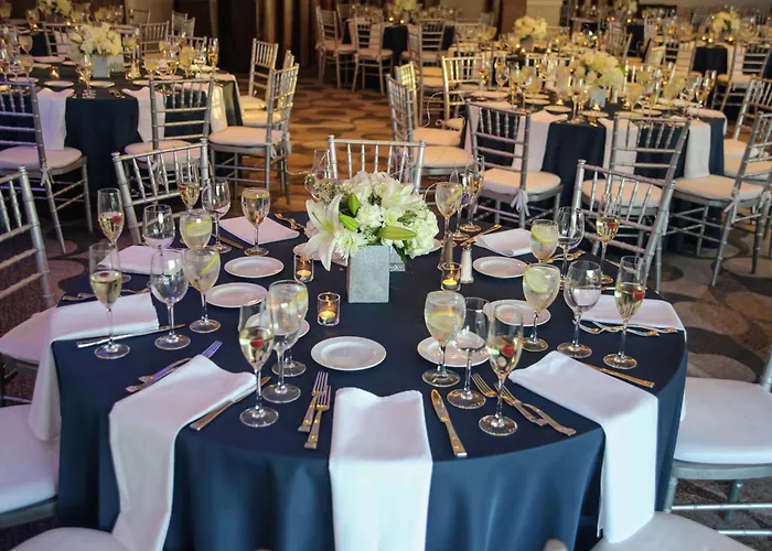 Doubletree Suites By Hilton Hotel Boston - Cambridge