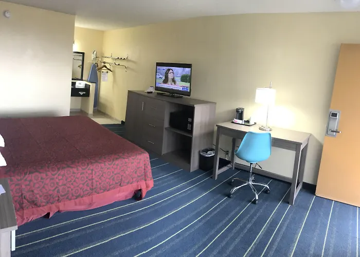 Days Inn By Wyndham Salem, Il