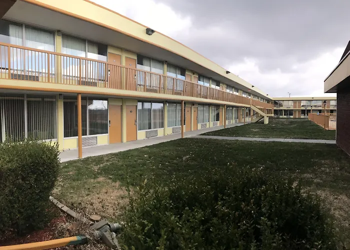 Days Inn By Wyndham Salem, Il