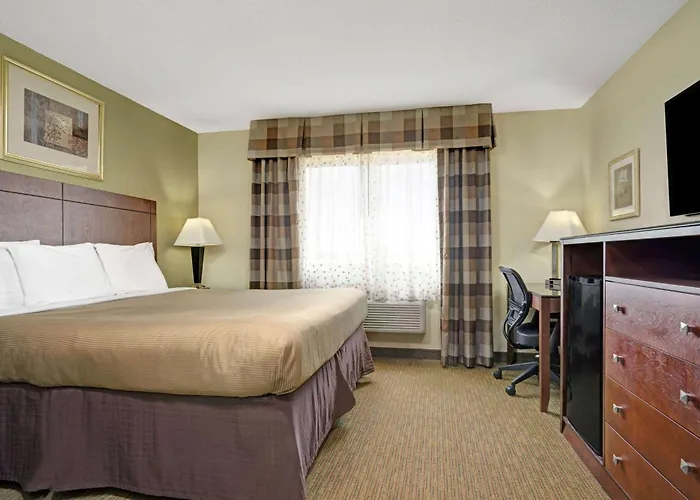 Super 8 By Wyndham Monticello
