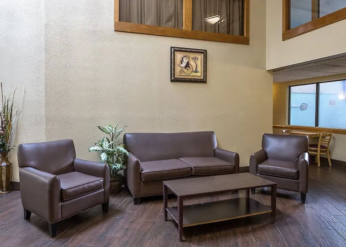 Red Roof Inn & Suites Hermitage