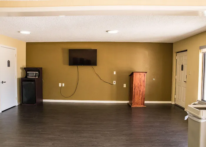 Mockingbird Inn & Suites