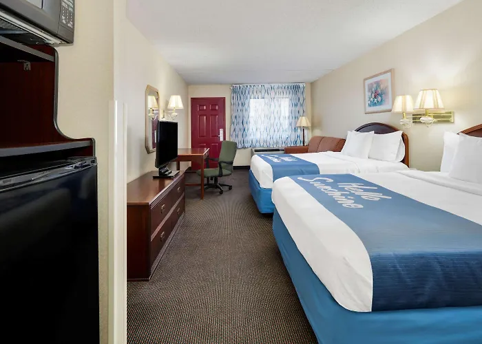 Days Inn & Suites By Wyndham Bentonville