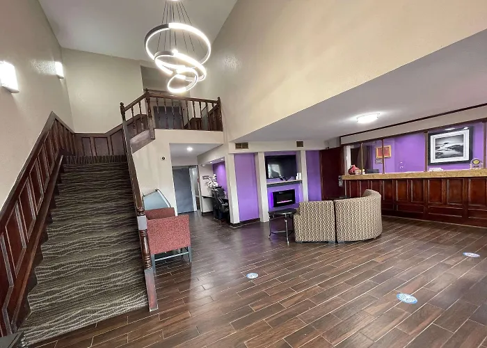 Baymont By Wyndham Bellevue - Omaha