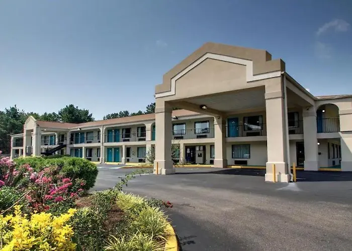 Key West Inn - Roanoke