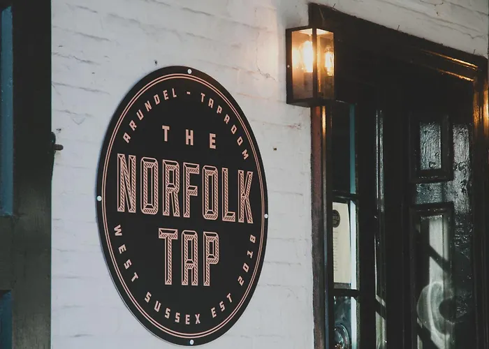 Norfolk Arms Hotel - Arundel