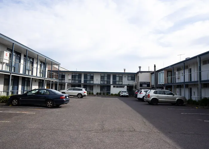 Admiralty Inn