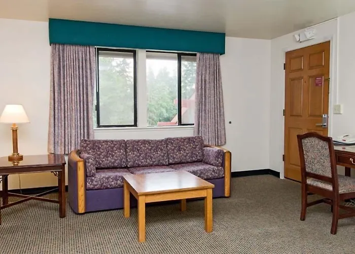 Sequim Bay Lodge