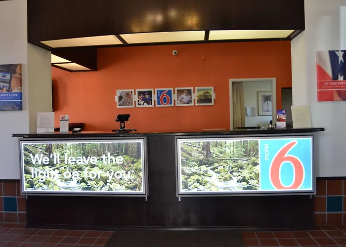 Motel 6 Oakdale, Ca