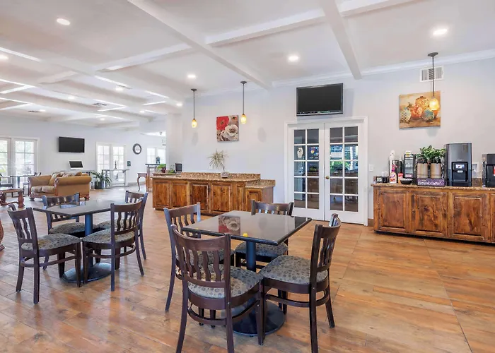 Best Western Plus Hill House