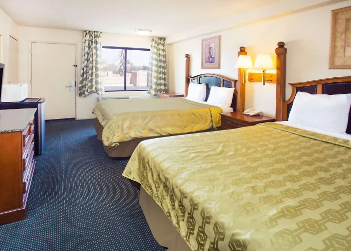 Travelodge By Wyndham Indio
