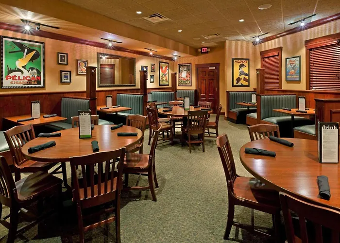 Hotel Belvoir Springfield