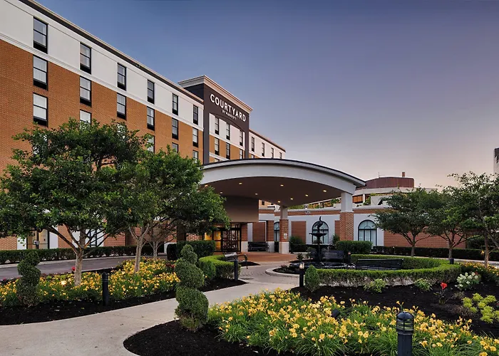 Courtyard By Marriott Springfield Downtown