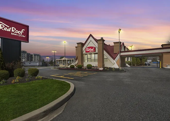 Red Roof Inn And Suites Newark - University