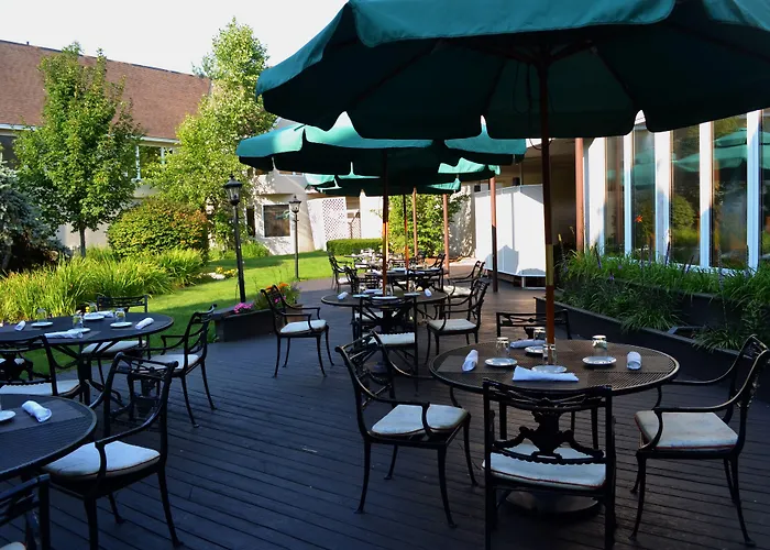 Orchards Hotel