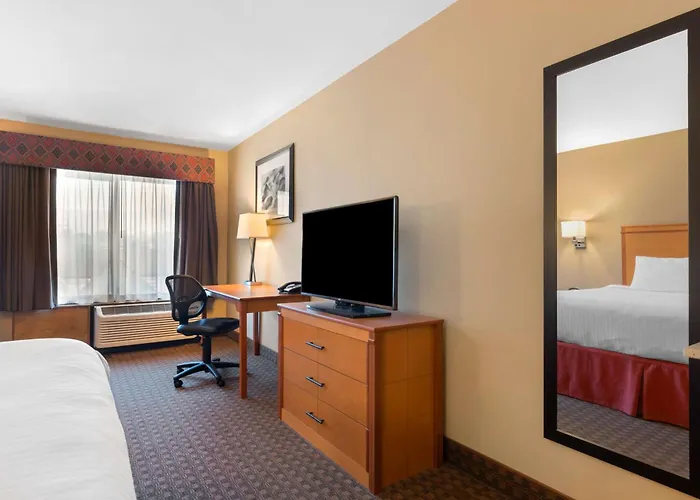 Best Western Plus Olympic Inn