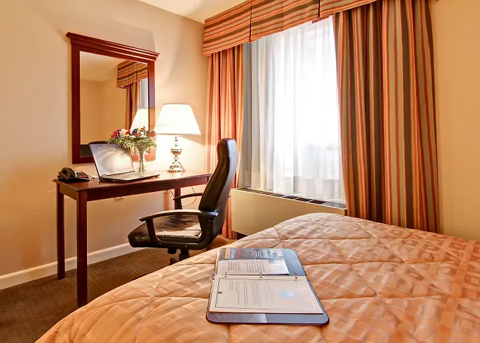 Comfort Inn & Suites