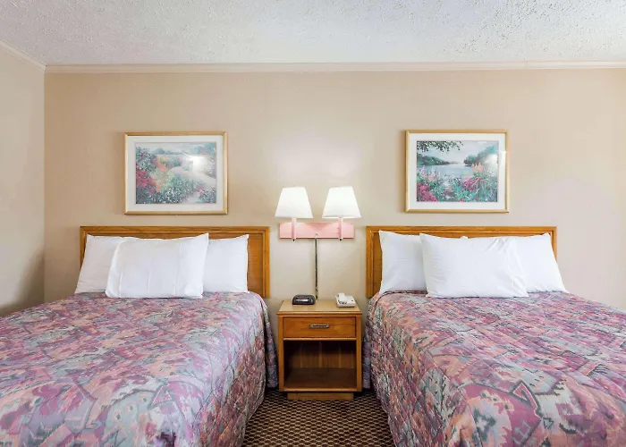 Travelodge By Wyndham Ridgeway Martinsville Area