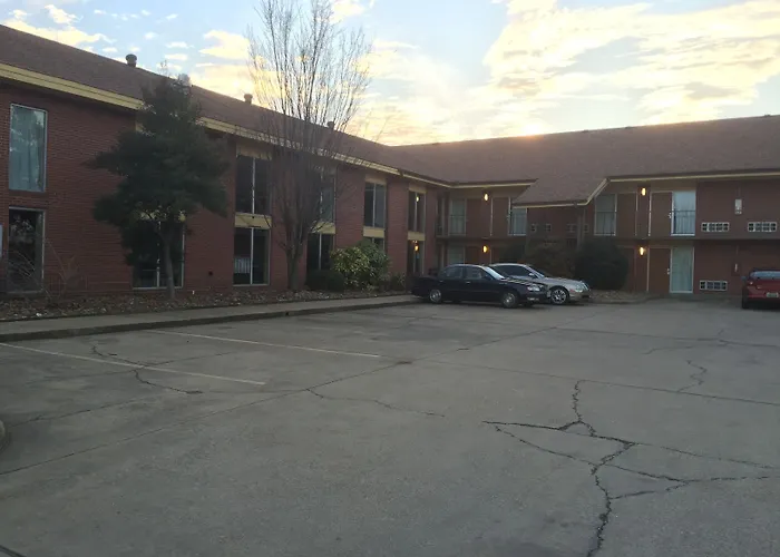 Fairview Inn And Suites