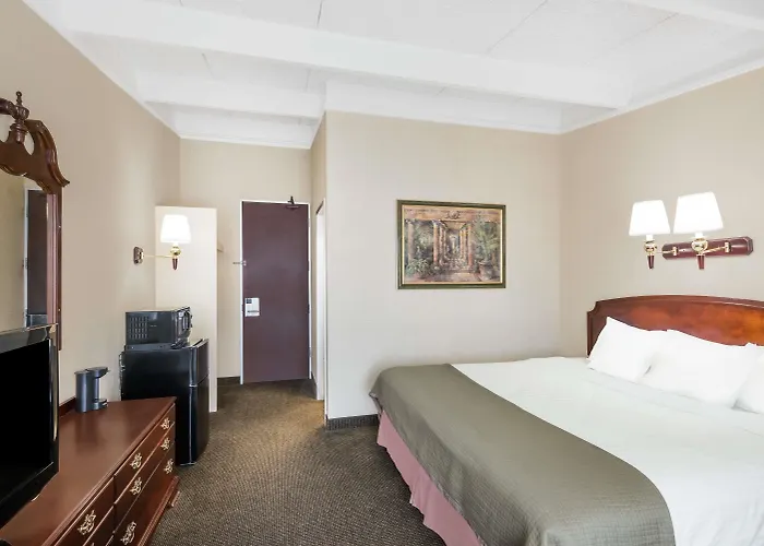 Howard Johnson By Wyndham Middletown Newport Area