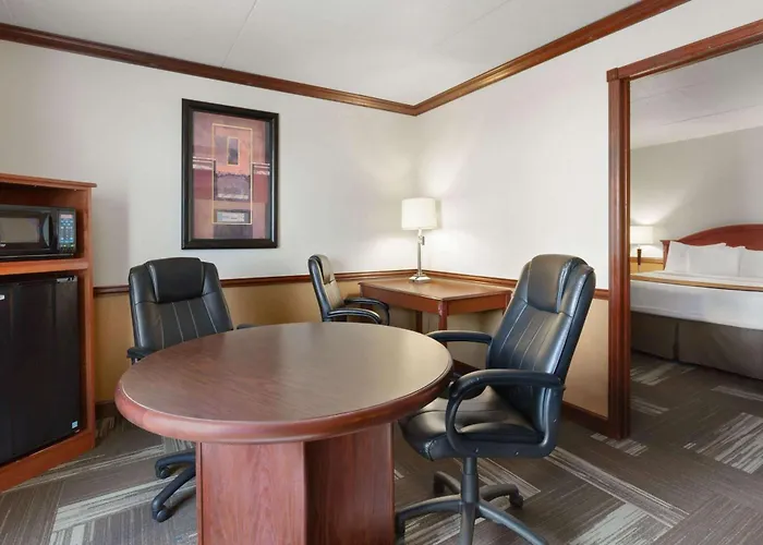 Baymont By Wyndham Mandan Bismarck Area