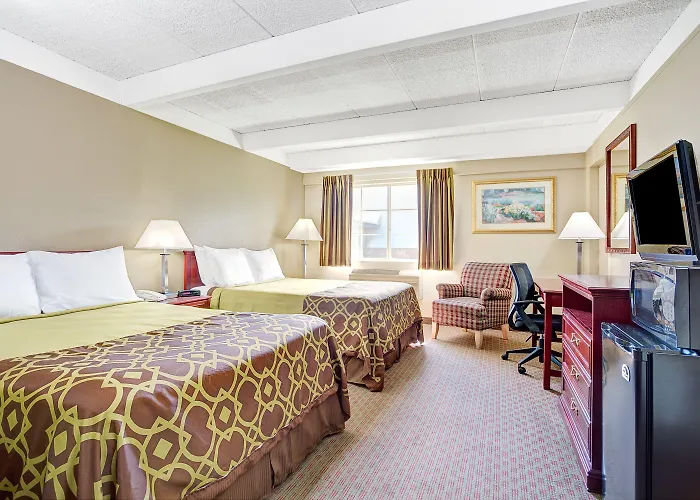 Travelodge By Wyndham Iowa City