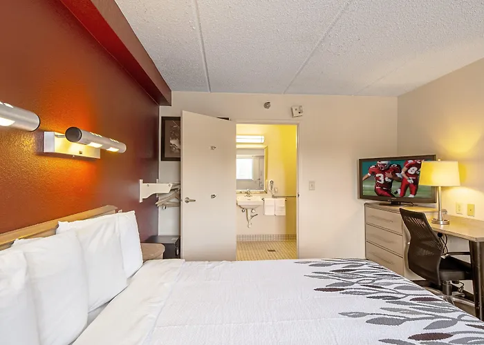 Red Roof Inn Fairmont