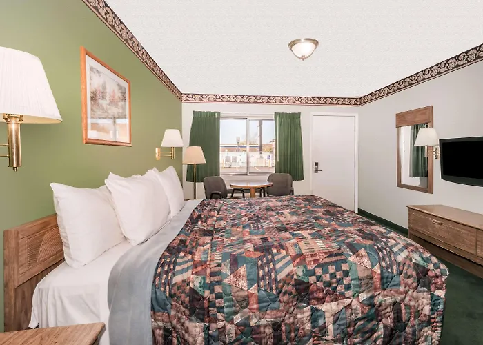 Knights Inn Ottawa