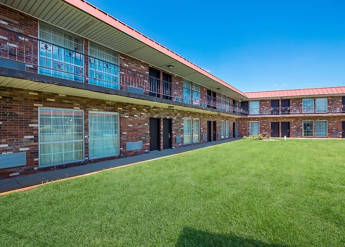 Surestay Hotel By Best Western Mcpherson
