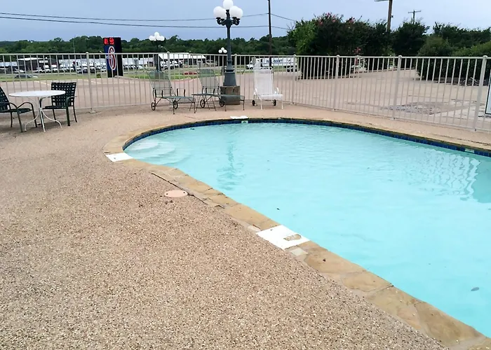 Motel 6-Waxahachie, Tx